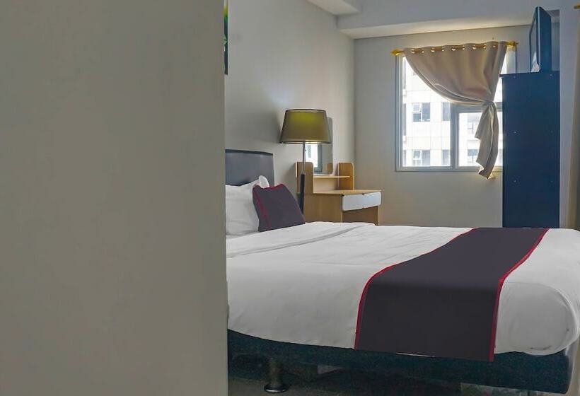 ホテル Capital O 92245 Fortune 88 Trans Park Juanda