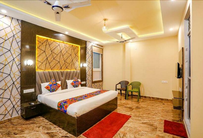 Fabhotel Occazia Palace