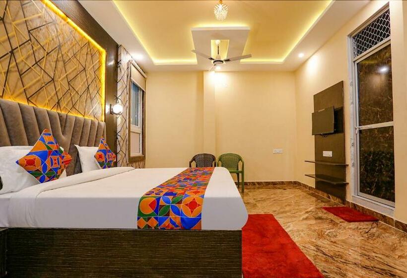 Fabhotel Occazia Palace