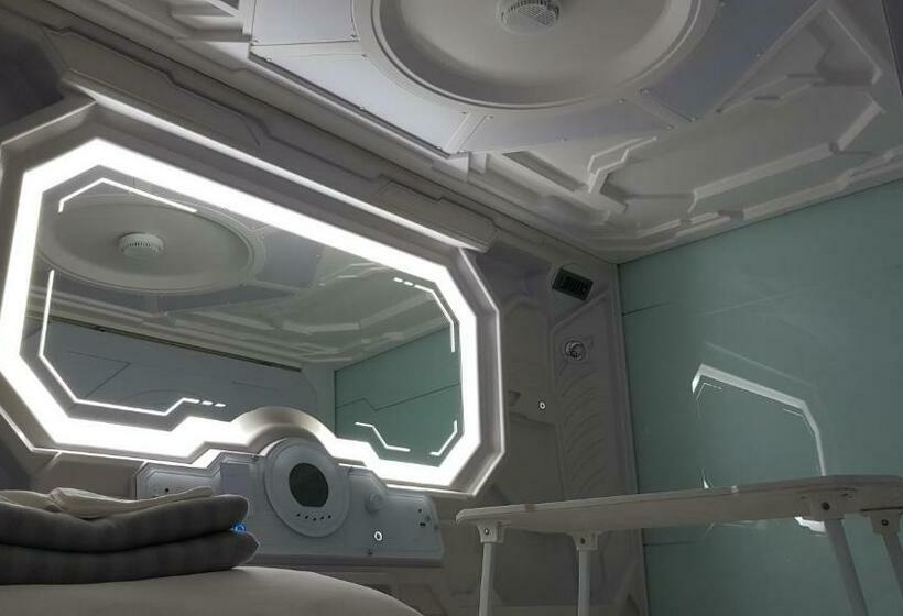 캡슐 호텔 Apollo Capsule