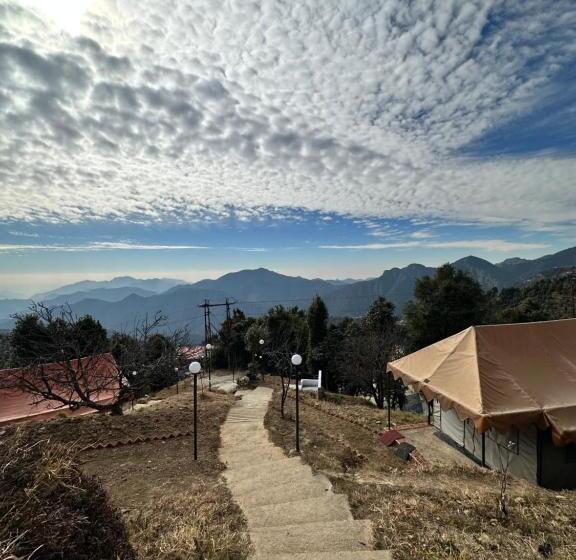 ホテル Instaview Kanatal