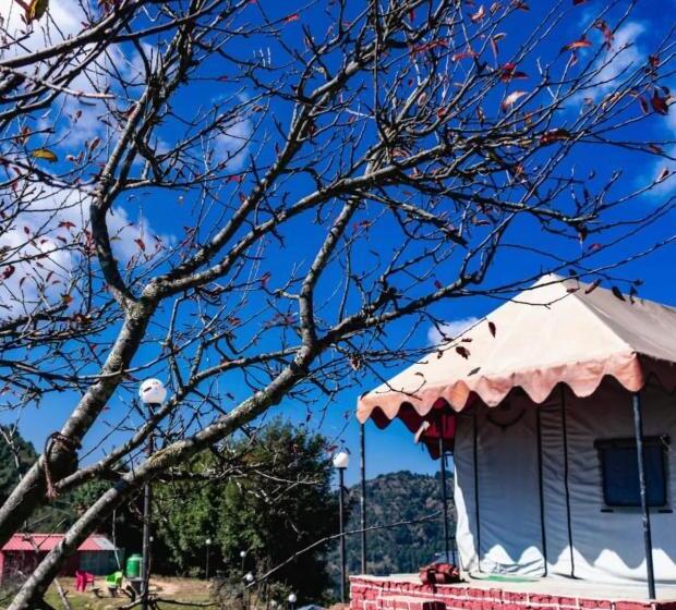 ホテル Instaview Kanatal