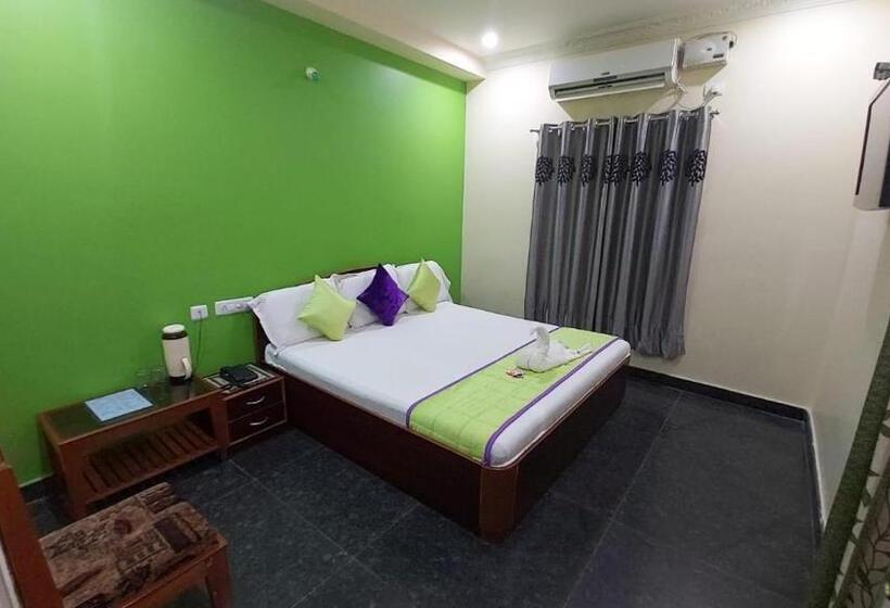 בית מלון כפרי Ksr Grand