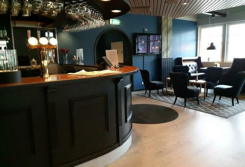 酒店 Monicas Bed&breakfast