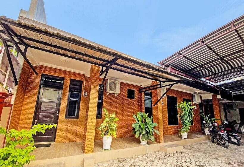 호텔 Oyo 92244 Mariko S House