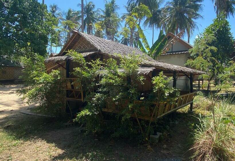 Отель Patty S Secret Garden By The Sea