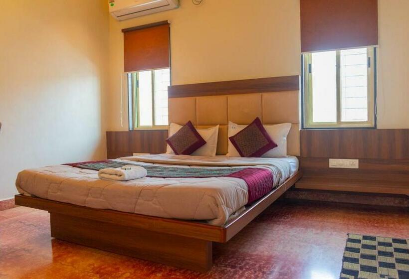 בית מלון כפרי Rakshit International