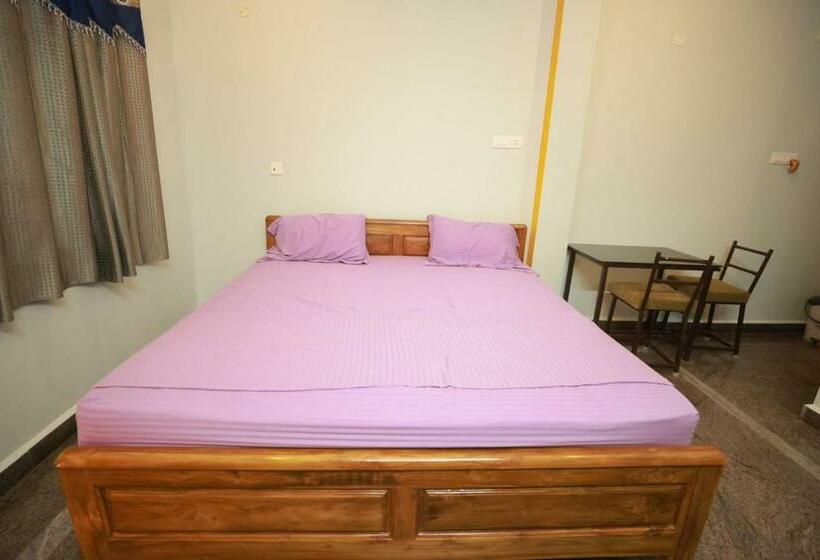 בית מלון כפרי Rj Bhavan And Residence