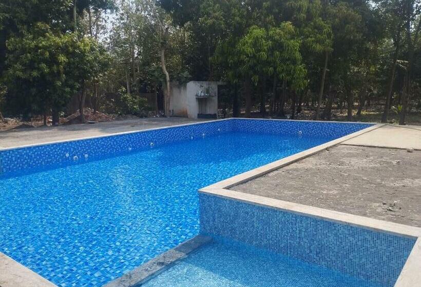 בית מלון כפרי Rj Bhavan And Residence