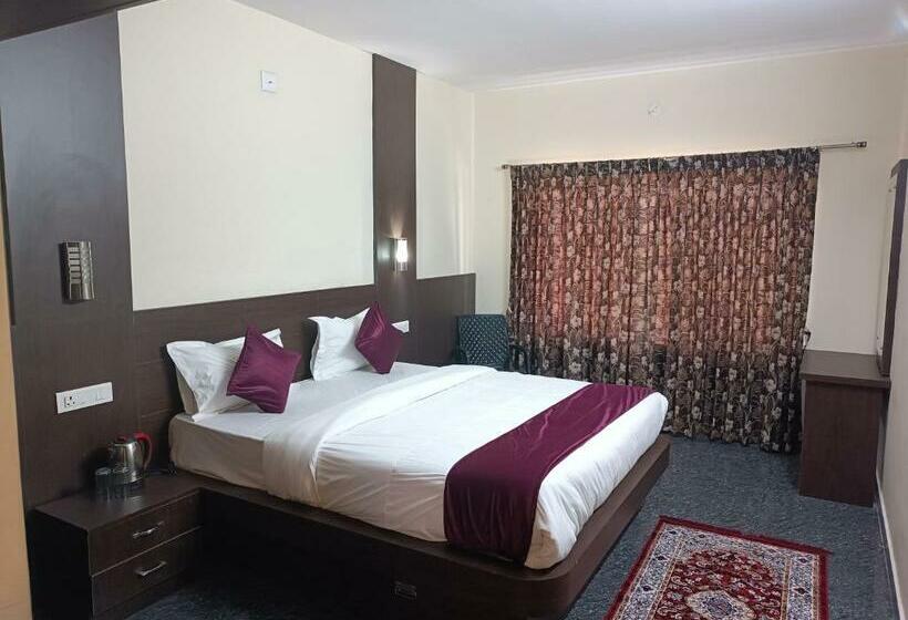 Отель Sky View Inn