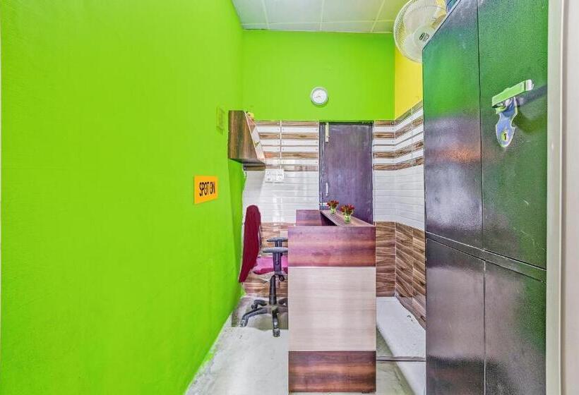 ホテル O Suhas Residency