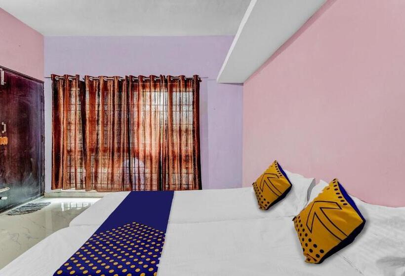 ホテル O Suhas Residency