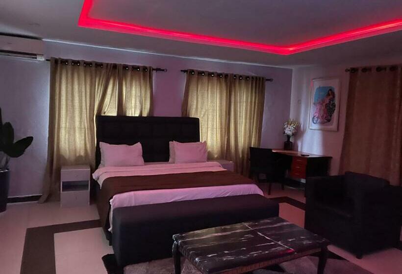 Отель Suite Subzero