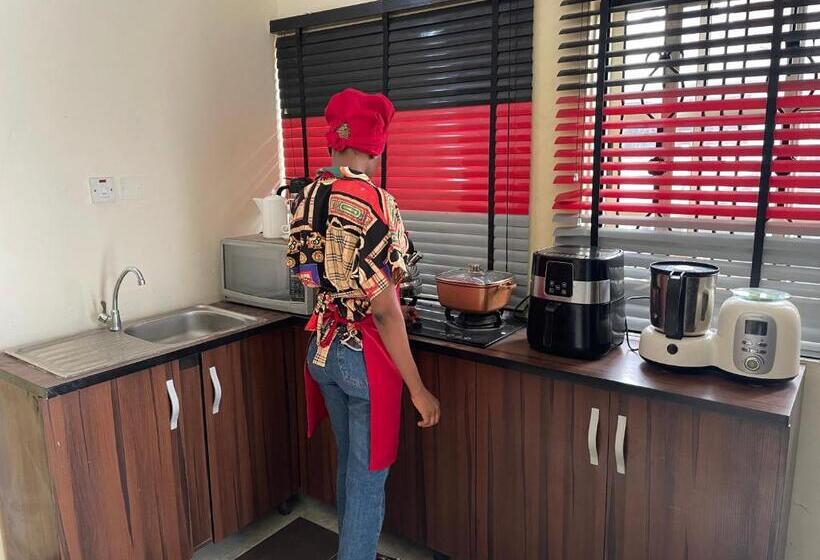 Отель Suite Subzero