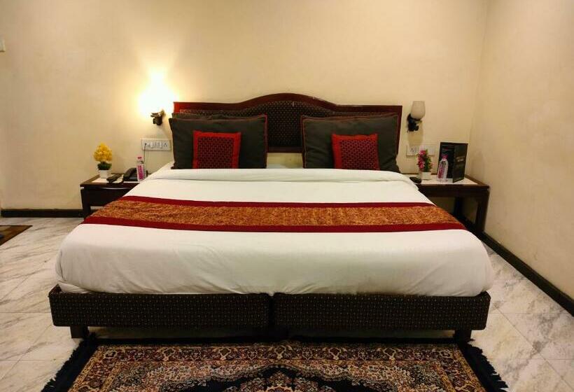 בית מלון כפרי The President