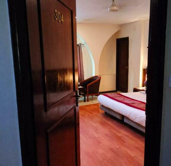 בית מלון כפרי The President