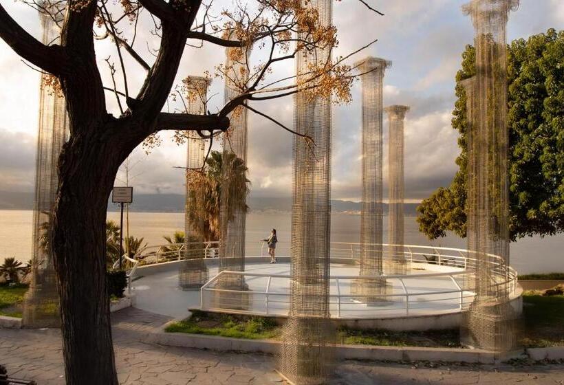 هتل Xenia Luxurys