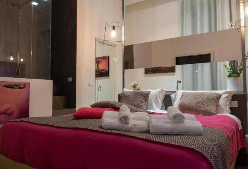 هتل Xenia Luxurys