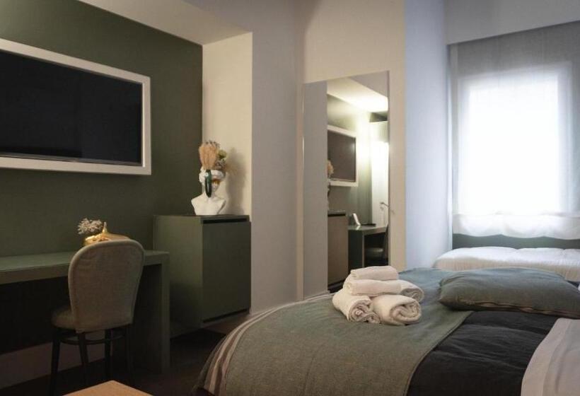 هتل Xenia Luxurys