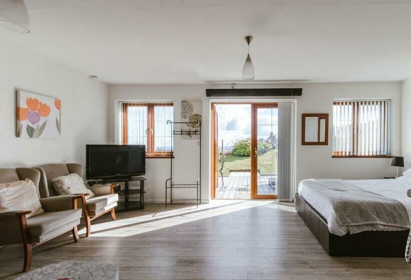 بنسيون Bryn Gerrig View