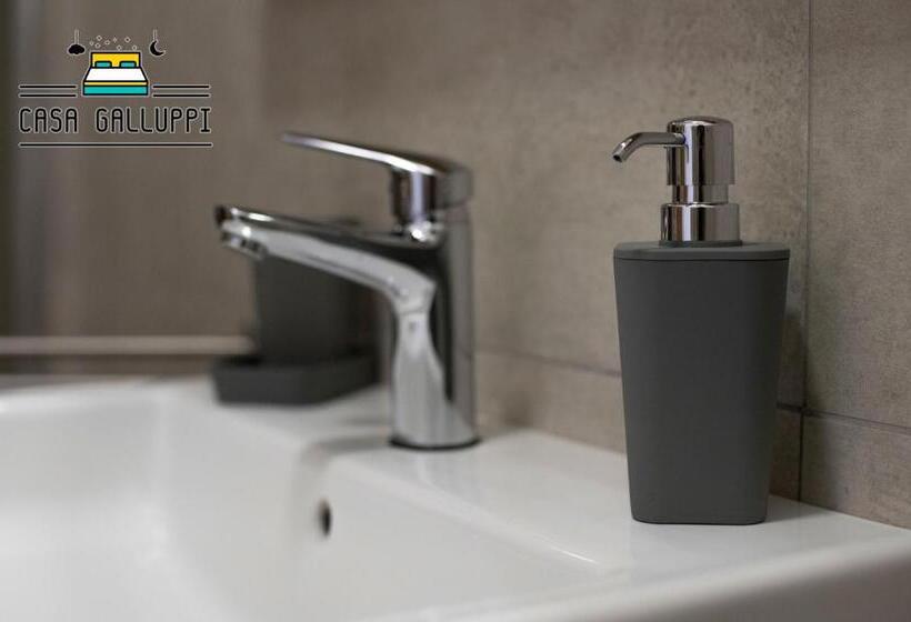 پانسیون Casa Galluppi, Stanza Privata In Centro A Cosenza Con Bagno E Ampia Doccia, Free High Speed Wi Fi, N