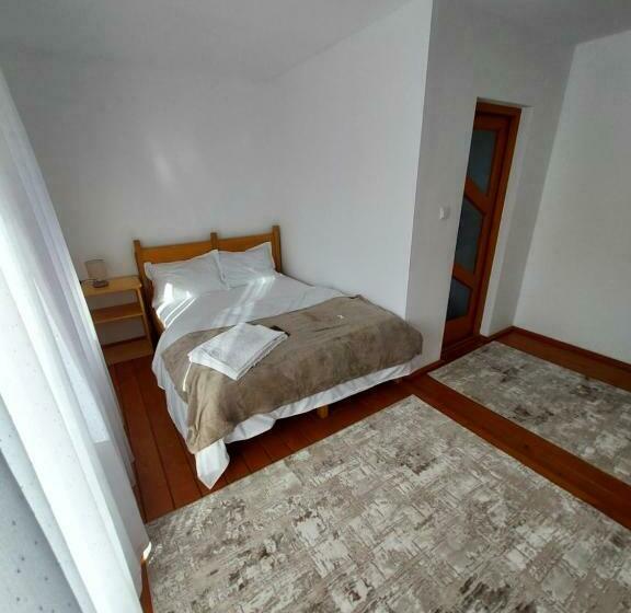 بنسيون Casa Sandu Sadova