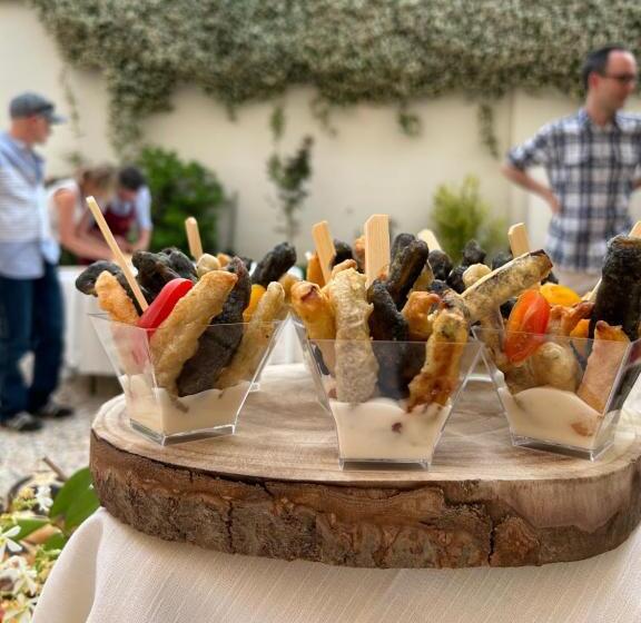 膳宿费 Dépendance La Corte