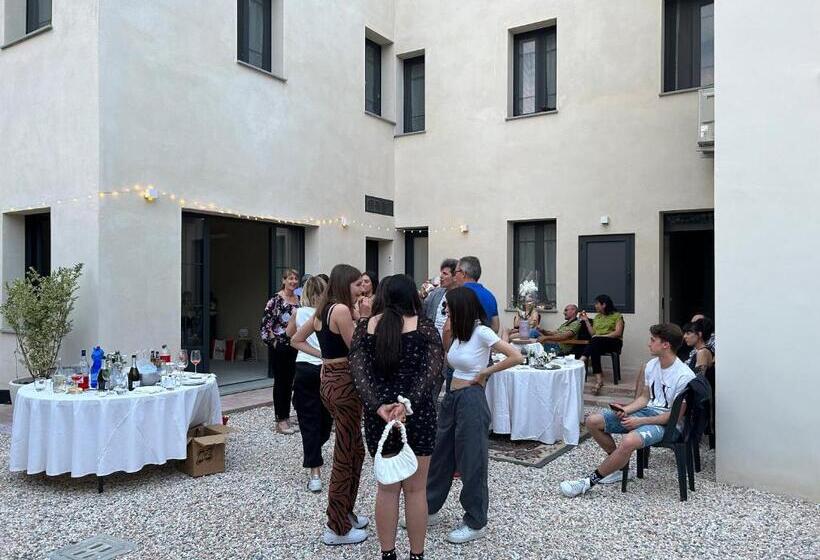 膳宿费 Dépendance La Corte