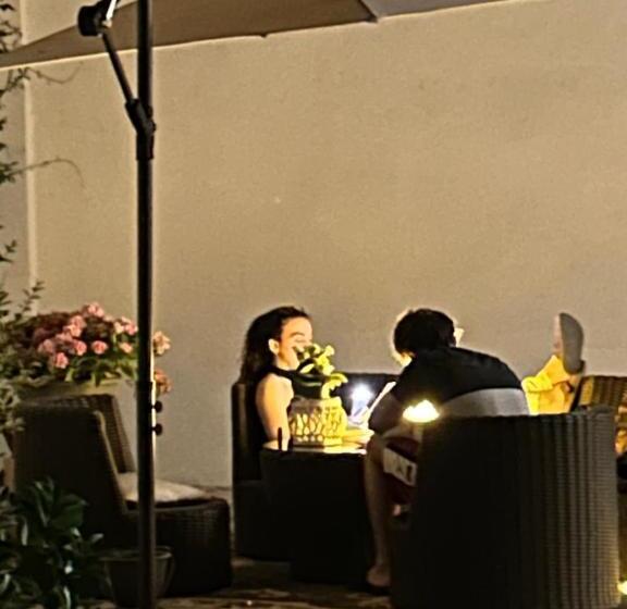 膳宿费 Dépendance La Corte