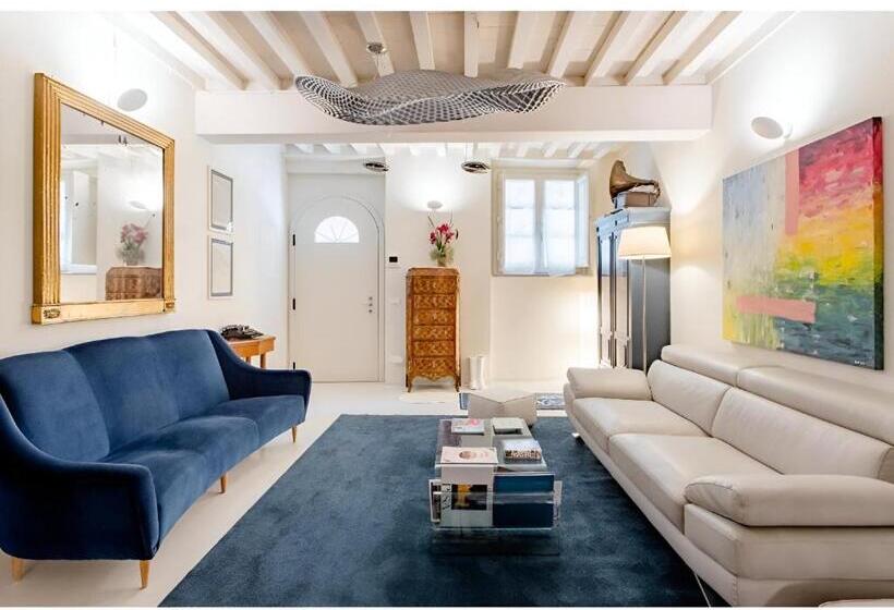 پانسیون Luxury Tower House In Heart Of Pisa