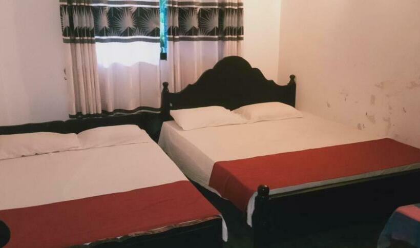 פנסיון Ranmini Rest