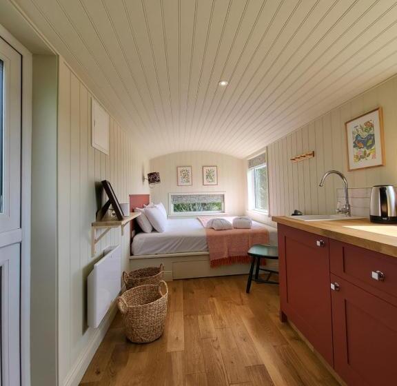 بنسيون Stone Barn