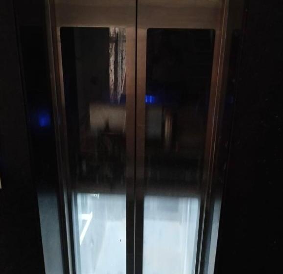 Relax Square & Hotel By Wb Inn