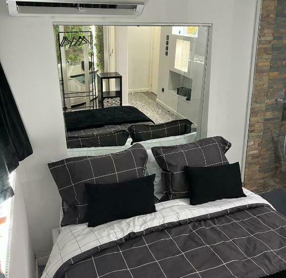 Общежитие Modern Room With Indoor Shower Near The River Quarto Moderno Com Duche Interior Próximo Da Ribeira