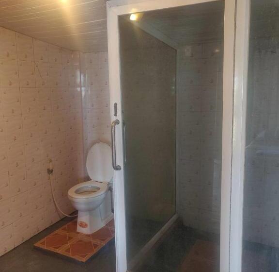 Bed and Breakfast นุชจนาถรีสอร์ท วังน้ำเขียว