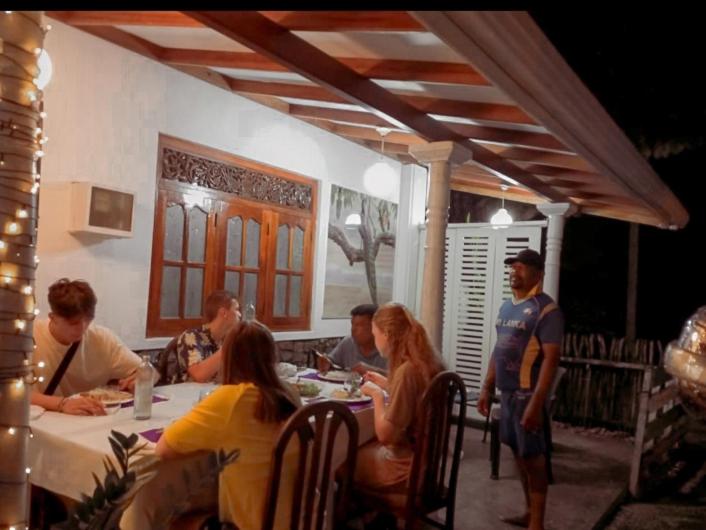 Bed and Breakfast R Home Stay