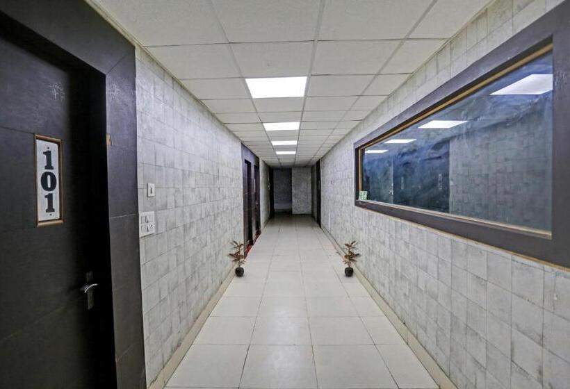 Отель Collection O Shree Shyam