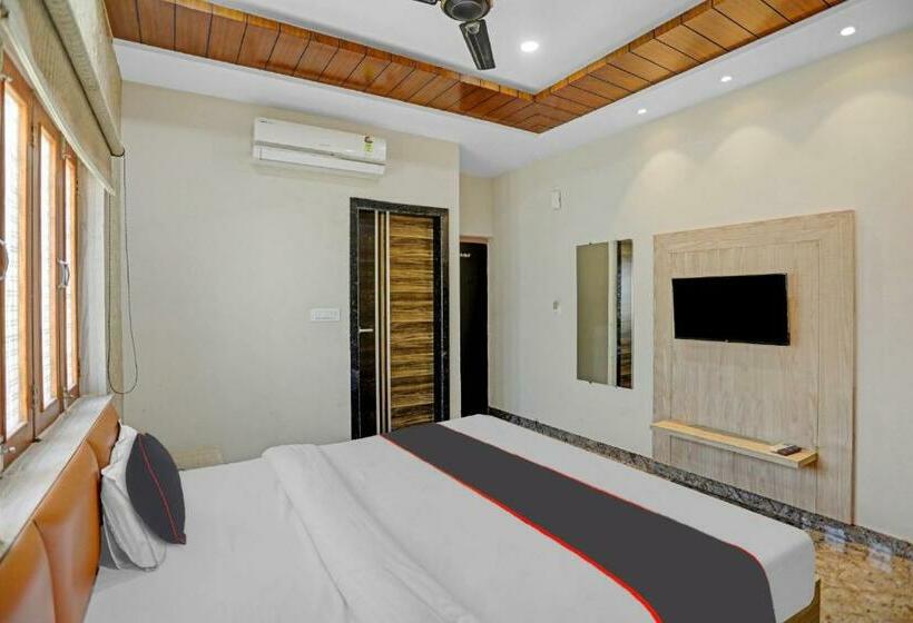 Collection O Hotel A Grand