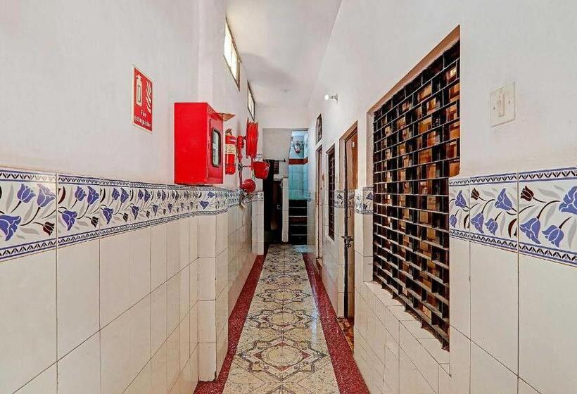 בית מלון כפרי New Geetanjali