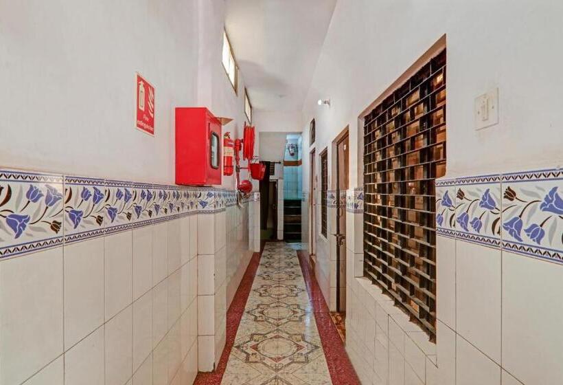 בית מלון כפרי New Geetanjali