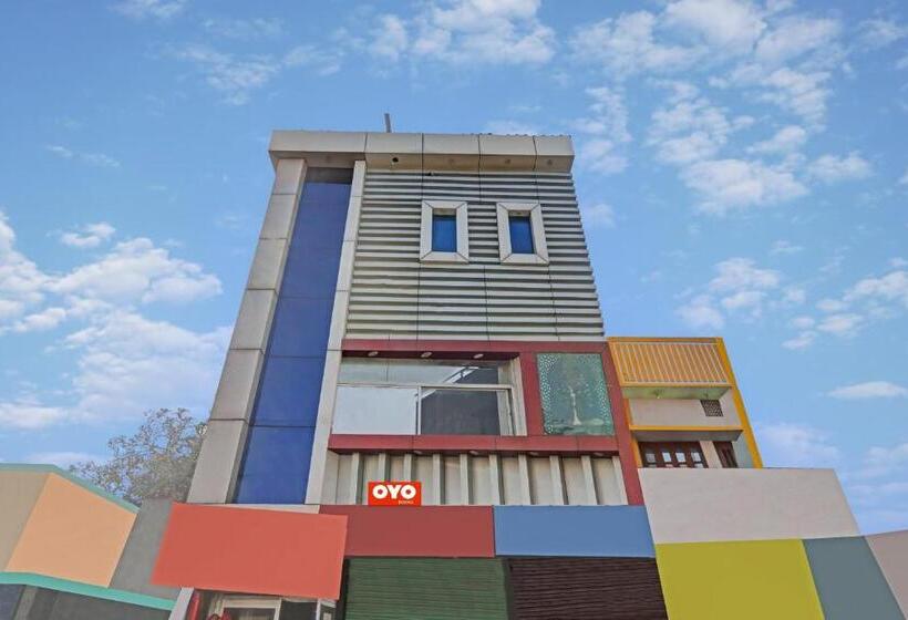 בית מלון כפרי New Geetanjali