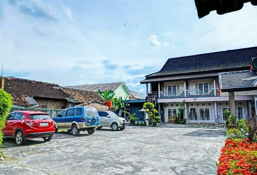 Capital O 92187 Hotel Sekar Sunja