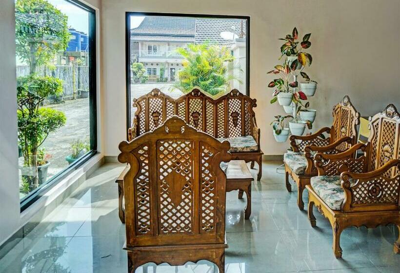 Capital O 92187 Hotel Sekar Sunja