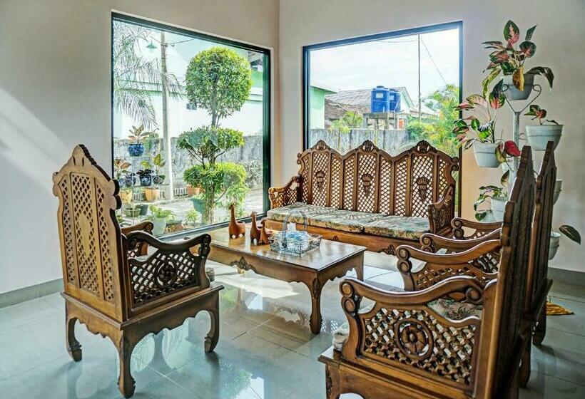 Capital O 92187 Hotel Sekar Sunja