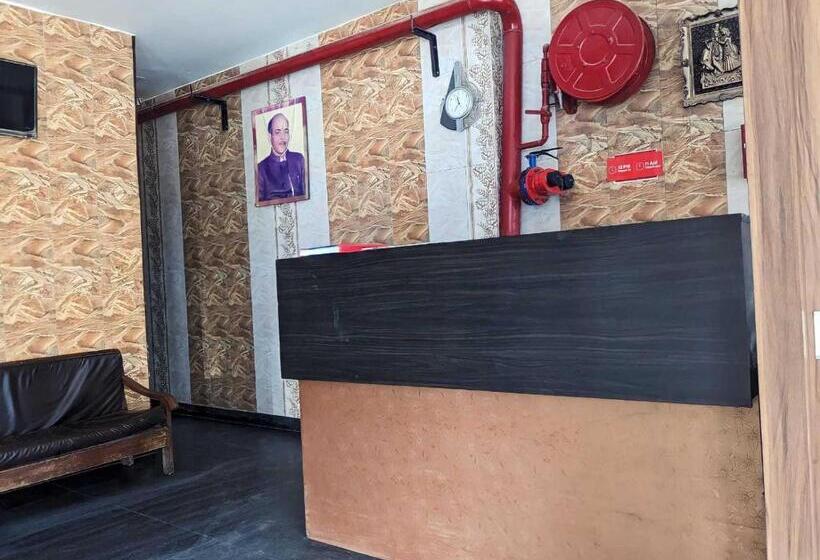 فندق O Maharoopa Palace