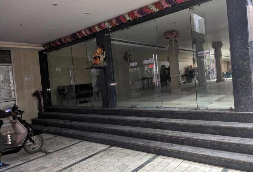 فندق O Maharoopa Palace