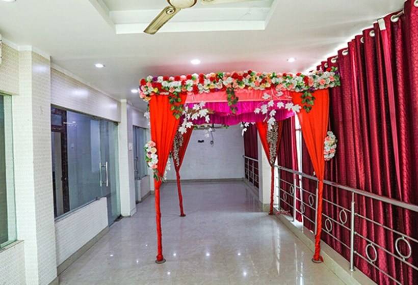 فندق O Maharoopa Palace