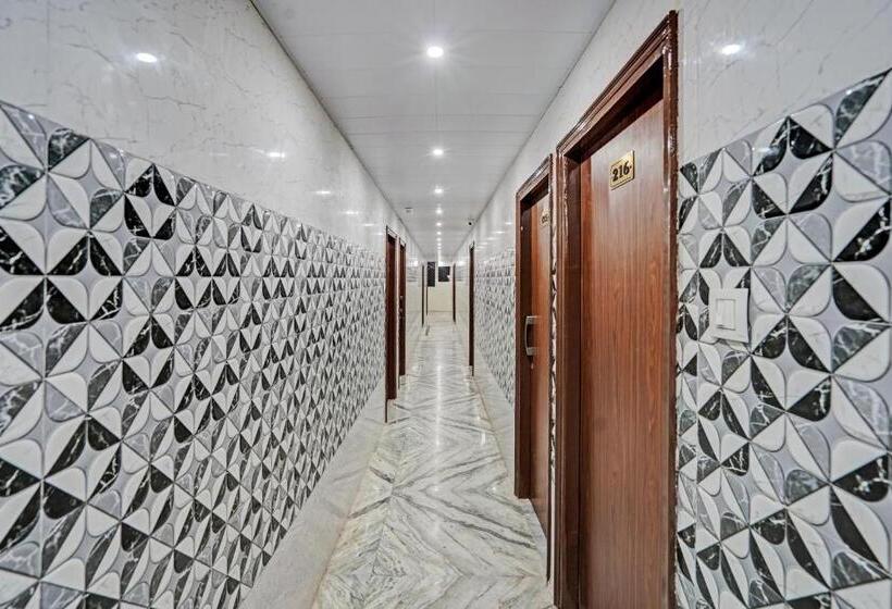 فندق O Maharoopa Palace