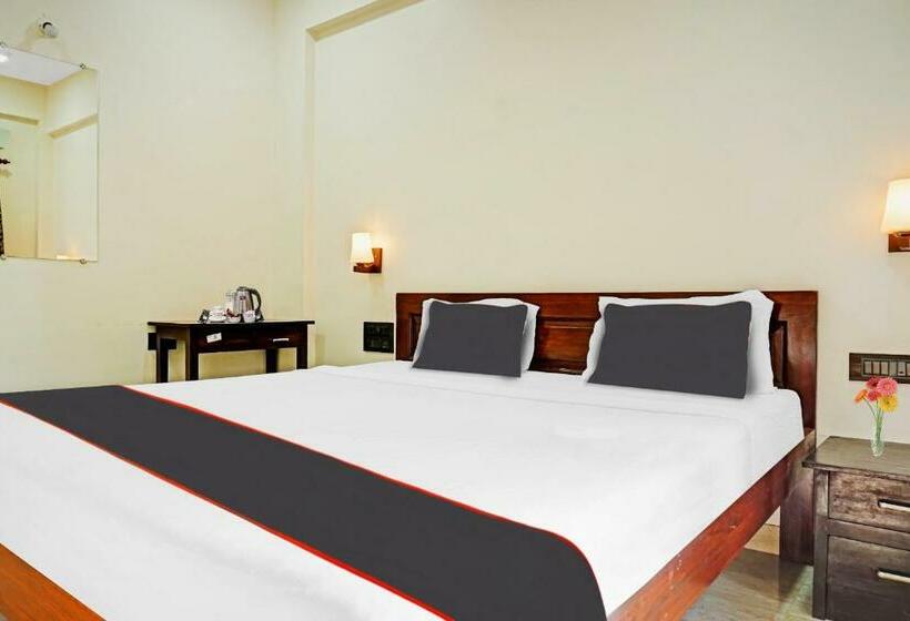 فندق Shovi Beach View Resort