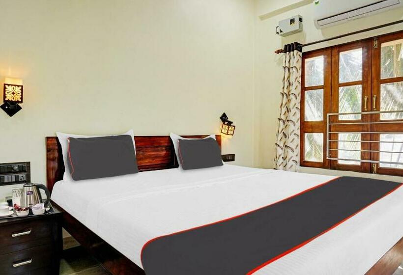 فندق Shovi Beach View Resort